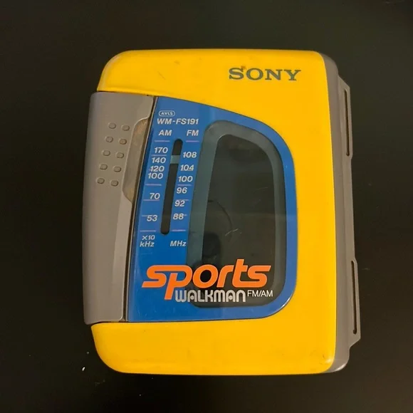 Sony Sports Walkman WM-FS191 AM/FM Radio & Cassette Player - Picture 1 of 6